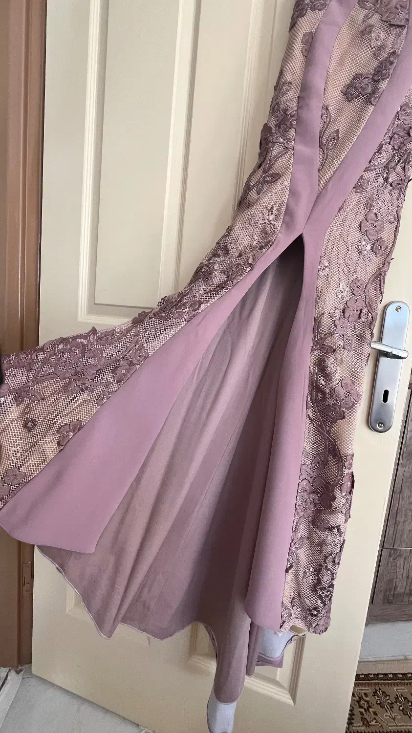 لباس مجلسی|لباس|خسروشاه, |دیوار