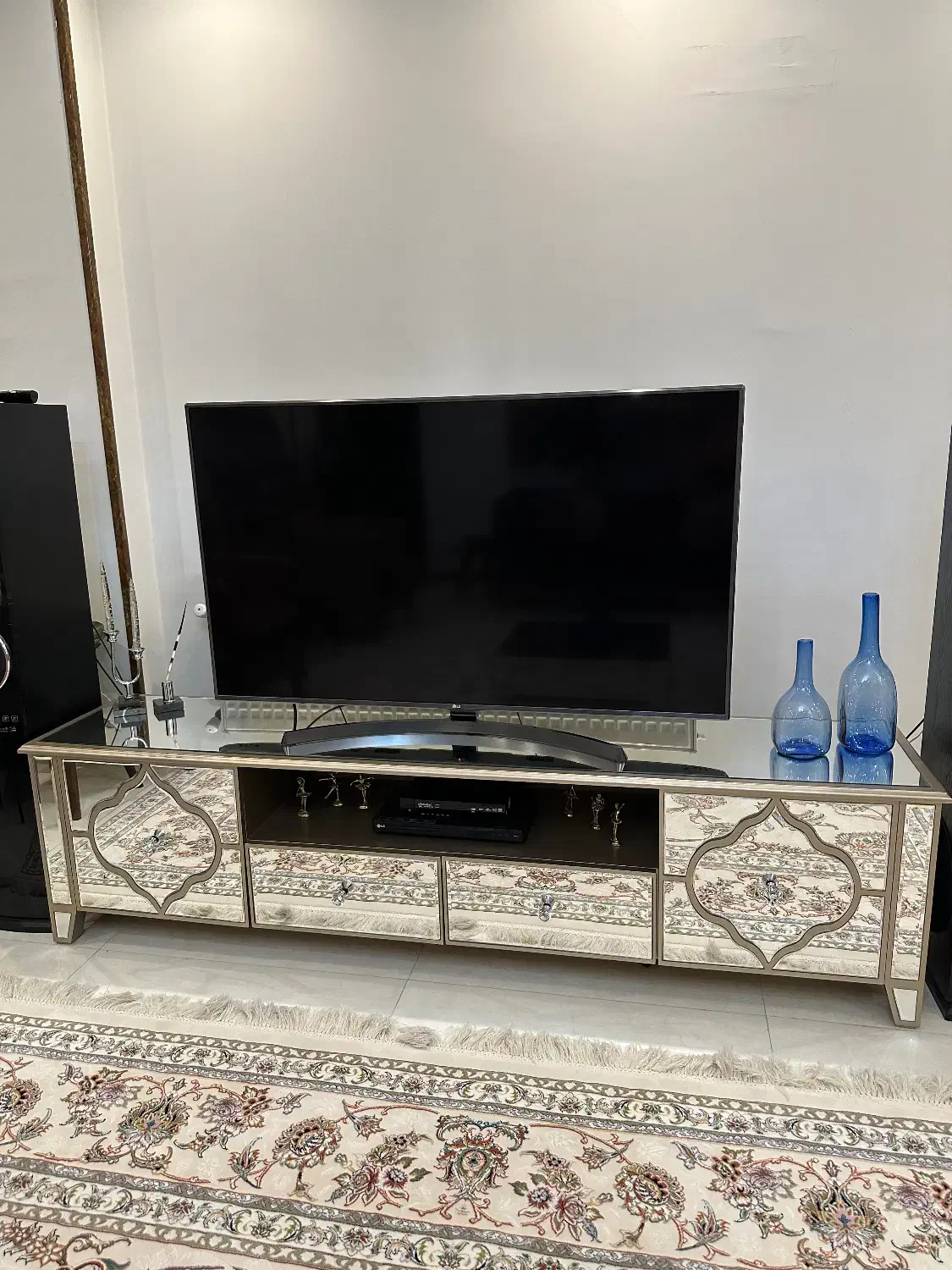 فروش کنسول و میز تلویزیون و ست آینه ایی|بوفه، ویترین، کنسول|شاهین‌شهر, خانه کارگر|دیوار