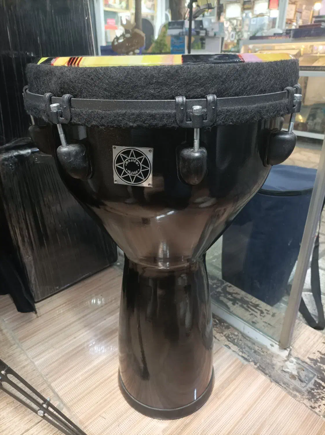 جیمبی|سازهای سنتی|فیروزآباد (فارس), |دیوار