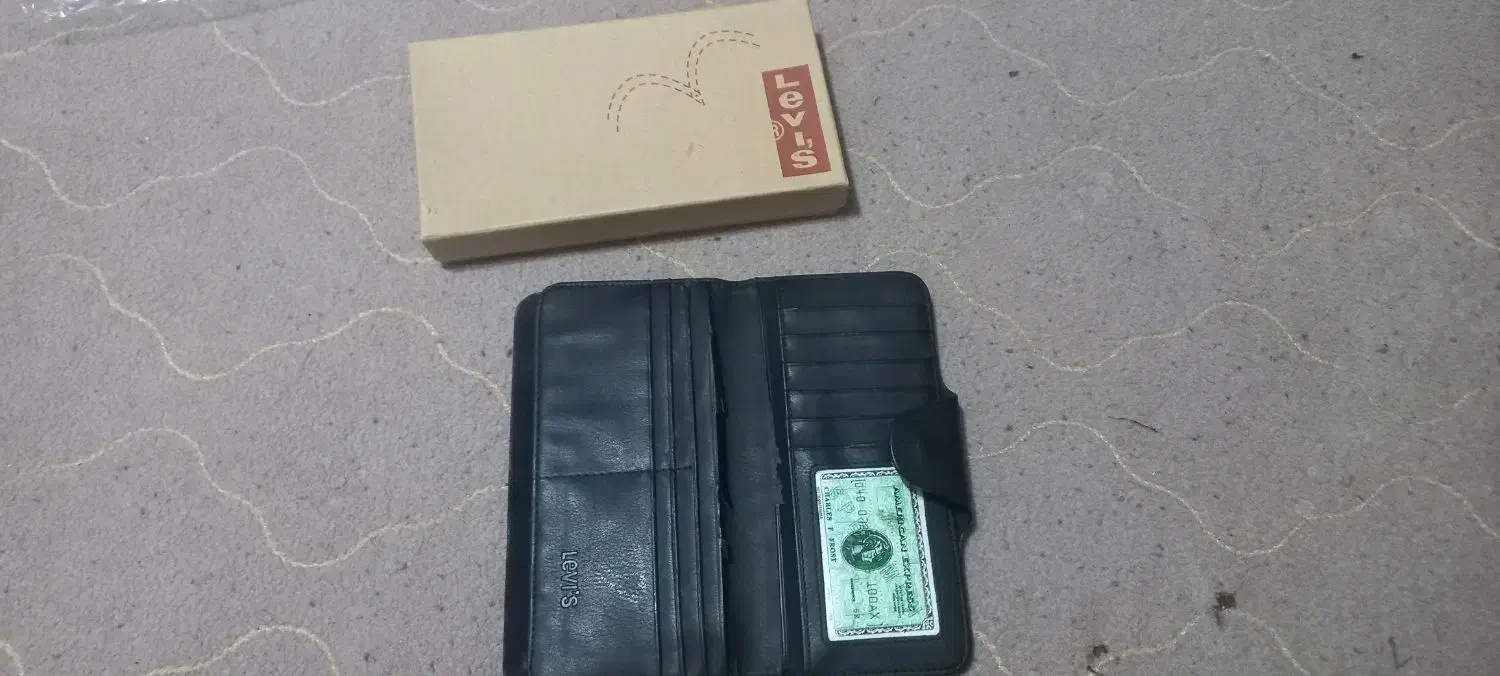 کیف پولی چرم لیوایز|کیف، کفش، کمربند|فولادشهر, مسکن مهر فولادشهر|دیوار