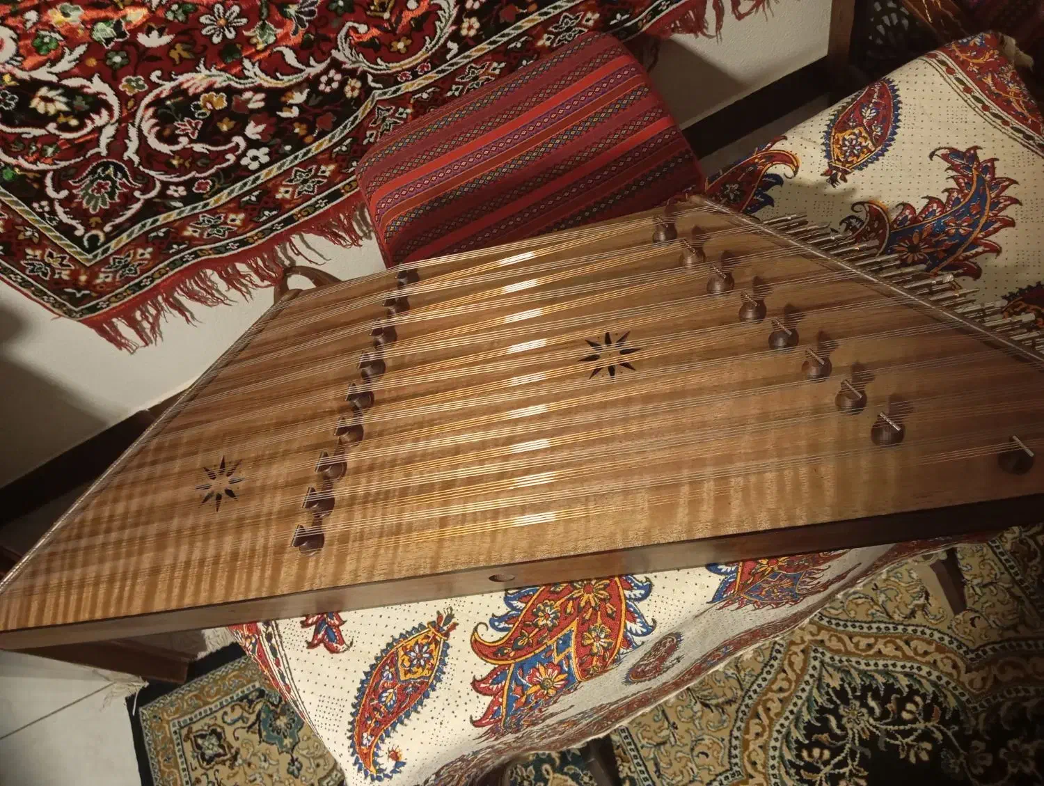 سنتور دو مهر حمیدی راد|سازهای سنتی|شاهینشهر, شهرک گلدیس|دیوار