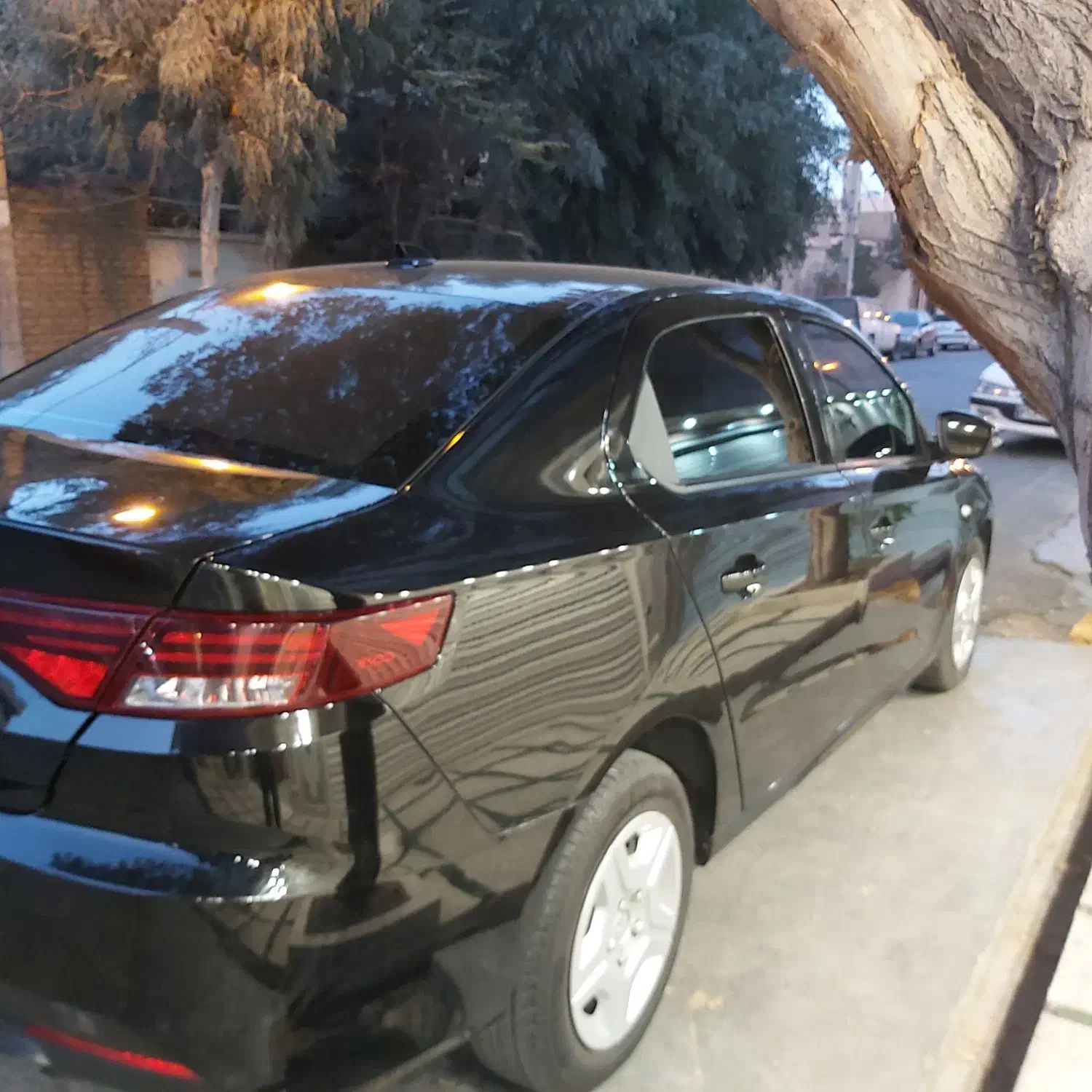 تارا کم کار بی رنگ پلاس|خودرو سواری و وانت|قم, صفاشهر|دیوار