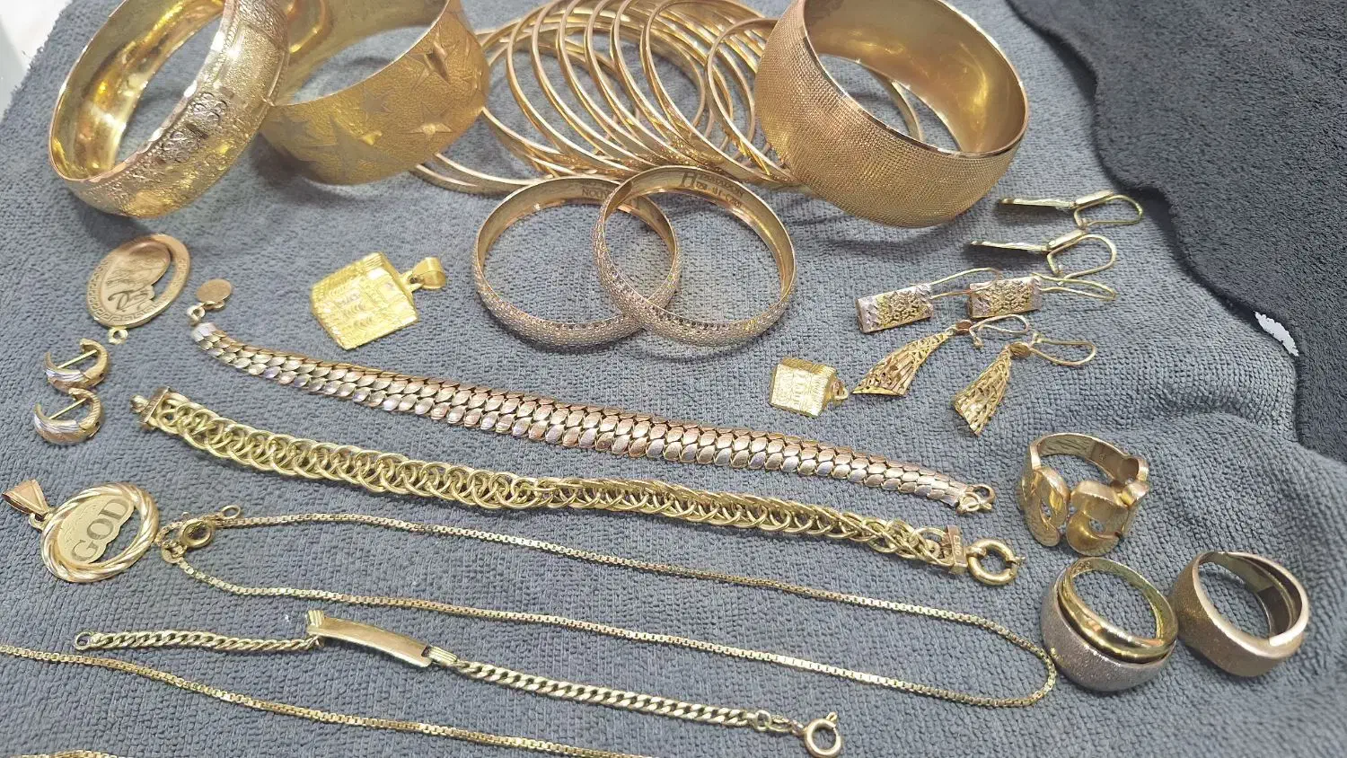 فروش ۲۰۰ گر م طلا پایه ۱۰۰ فقط تا فردا|جواهرات|کرمانشاه, |دیوار