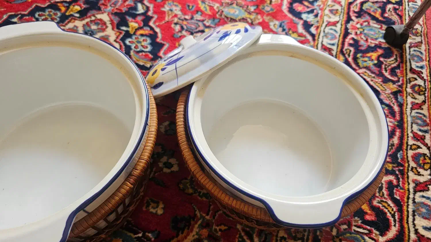 ظرف دو تیکه گلهای ابی و زرد)گل پنبه ای|ظروف سرو و پذیرایی|تهران, مجیدیه|دیوار