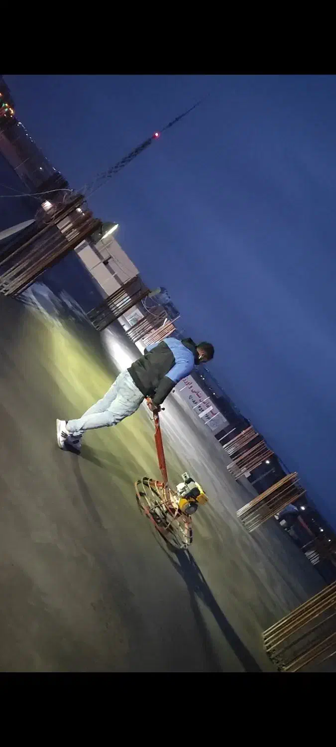 بتن ریزی با ماله پروانه ای و تراز لیزری بروز|خدمات پیشه و مهارت|چالوس, |دیوار