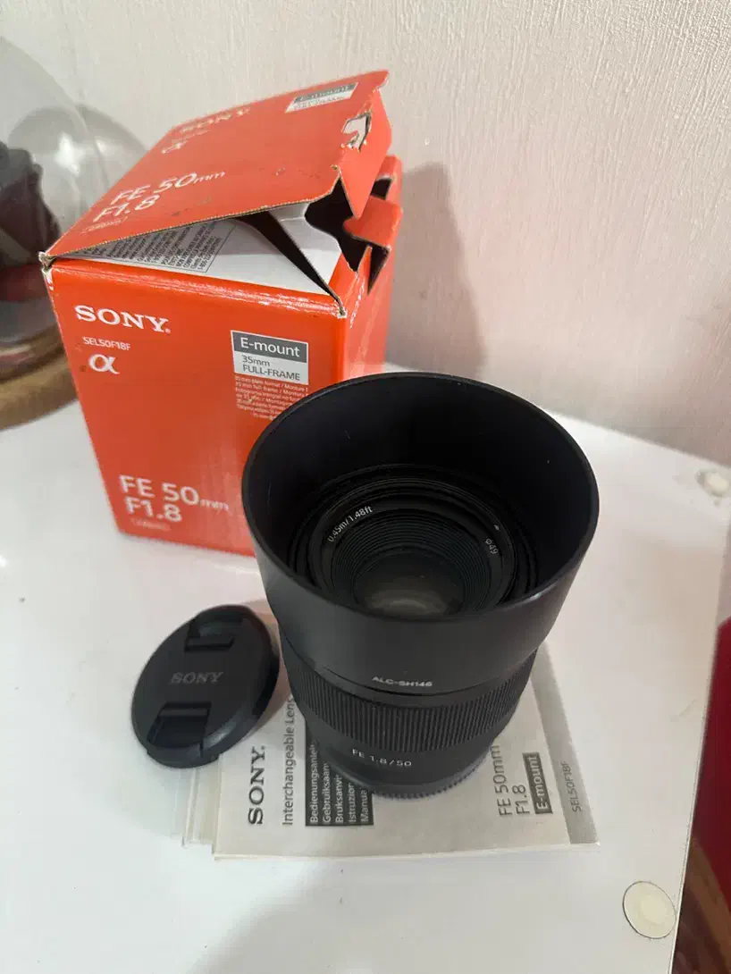 لنز سونی ۵۰ ۱.۸ در حد نو|دوربین عکاسی و فیلم‌برداری|شیراز, قدوسی غربی|دیوار
