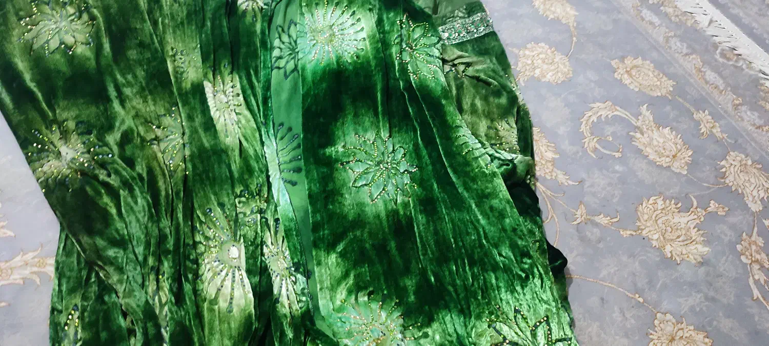 لباس|لباس|دهدشت, |دیوار