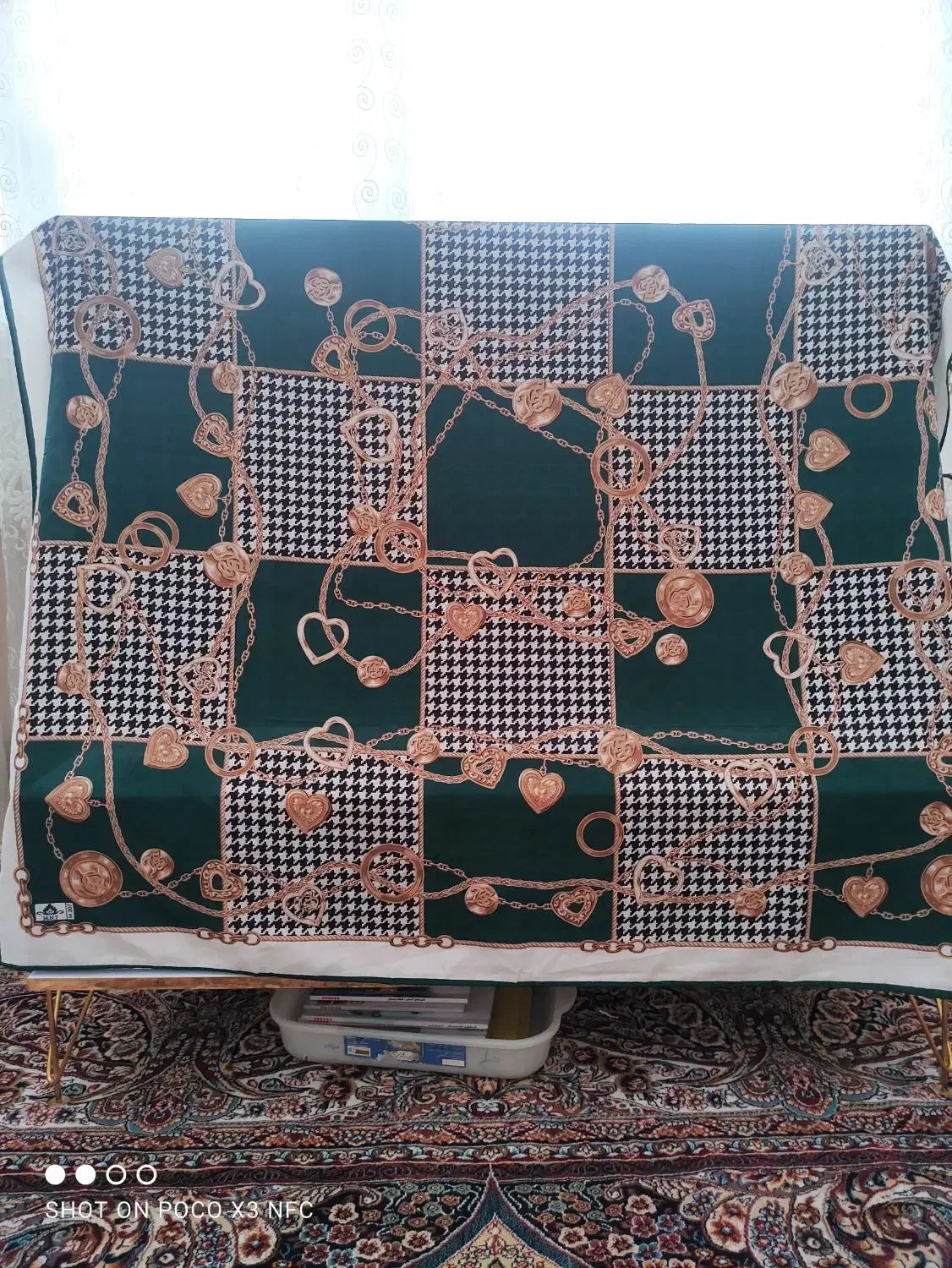 روسری|لباس|قم, قلعه کامکار|دیوار