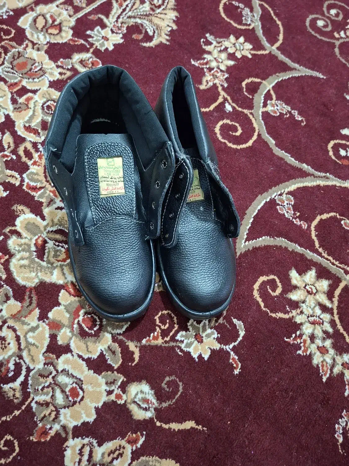 کفش ایمنی نگهبان|کیف، کفش، کمربند|دوگنبدان, |دیوار