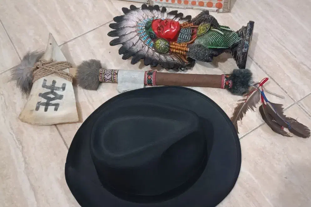 مجسمه تبر|مجسمه، تندیس، ماکت|تهران, سلسبیل شمالی|دیوار