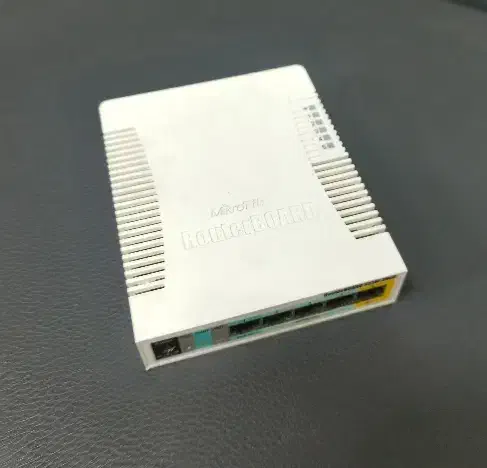 روتر میکروتیک RB951Ui-2HnD|مودم و تجهیزات شبکه|اصفهان, باغ نگاره|دیوار