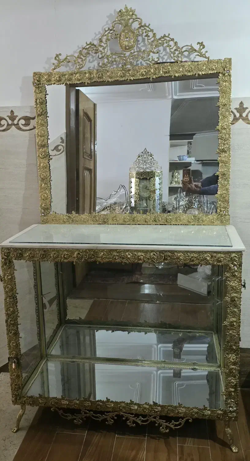 مربع|بوفه، ویترین، کنسول|تهران, شیخ هادی|دیوار