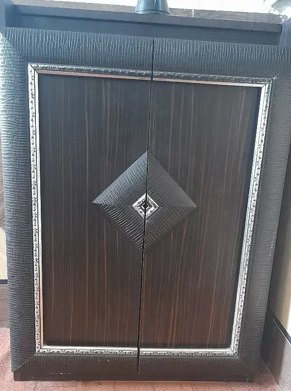 جاکفشی|جاکفشی، کمد، دراور|شوشتر, |دیوار