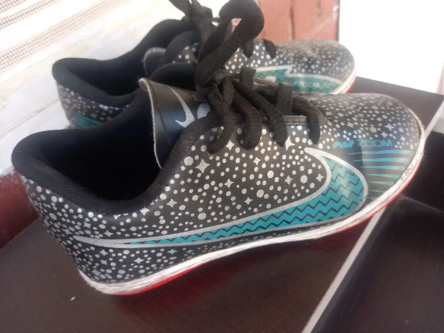 کفش فوتبال سایز ۳۲|کفش و لباس بچه|قزوین, |دیوار