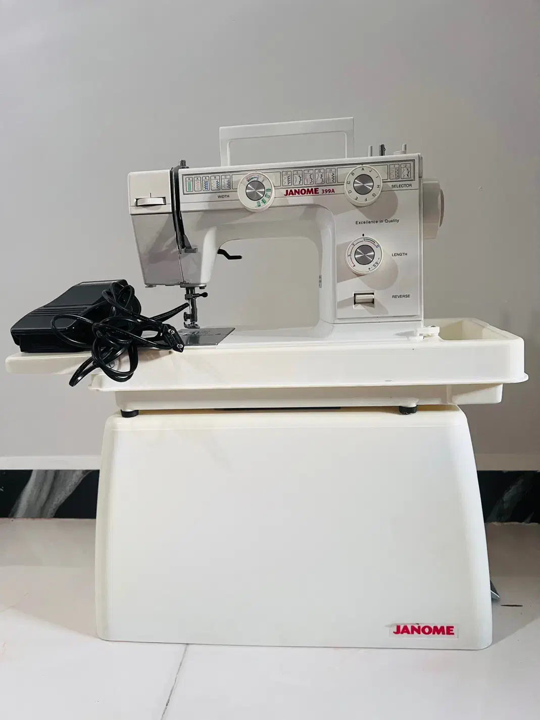 چرخ خیاطی ژانومه ۳۹۹A|چرخ خیاطی و ریسندگی|کهنوج, |دیوار