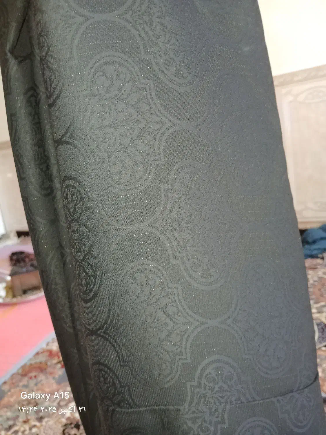 چادر مشکی|لباس|کرمانشاه, |دیوار