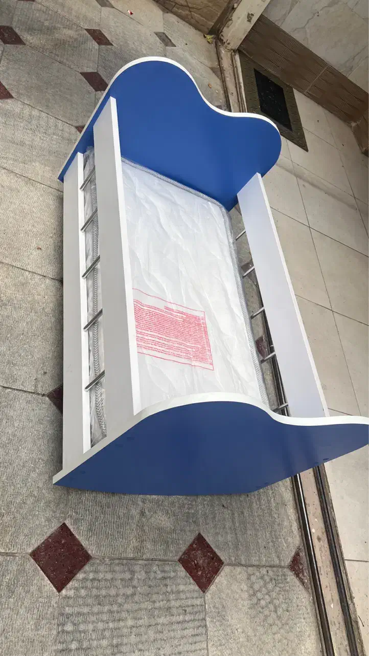 تخت نوزادی|تخت و صندلی بچه|تبریز, |دیوار