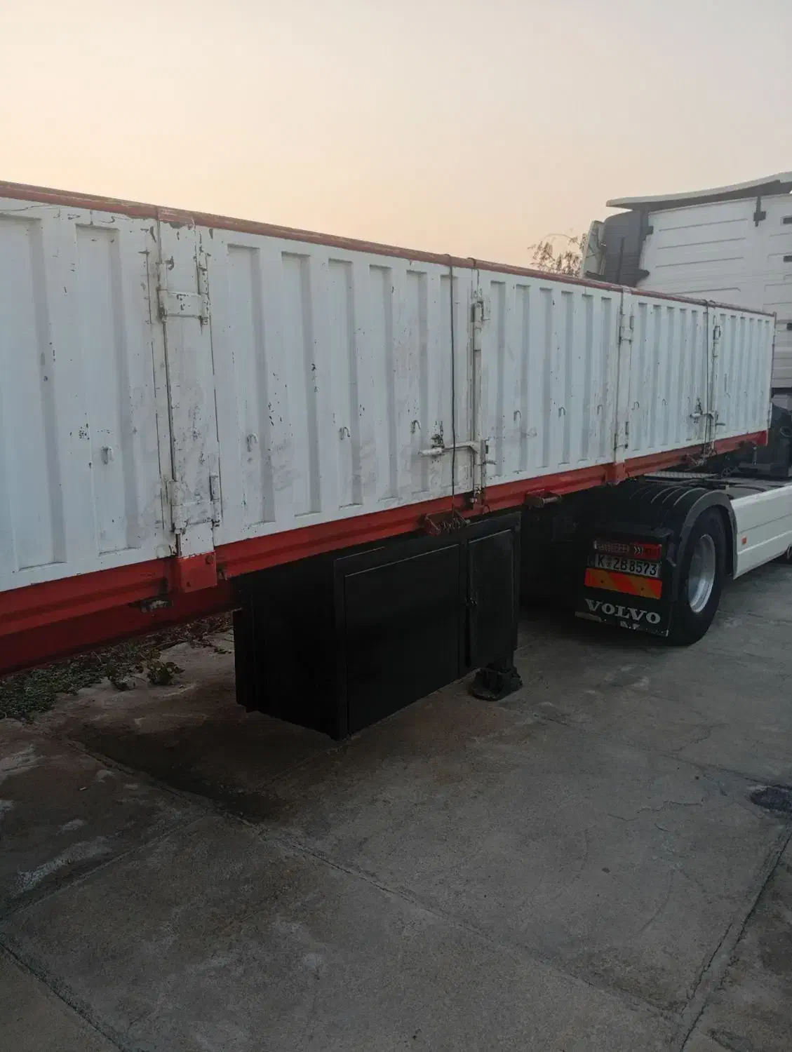 تیغه وتابوت‌ مارال|خودرو سنگین|مهاباد (آذربایجان غربی), |دیوار