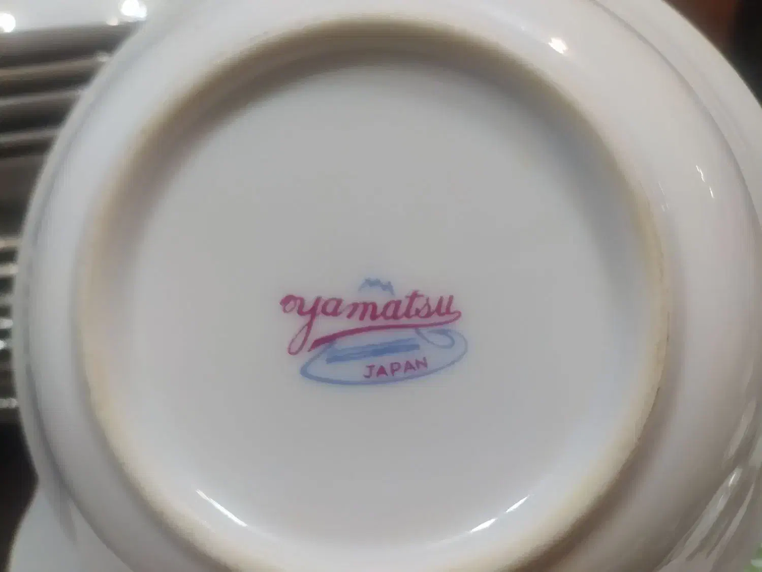 ظروف گل قرمزی|ظروف سرو و پذیرایی|فولادشهر, C1|دیوار