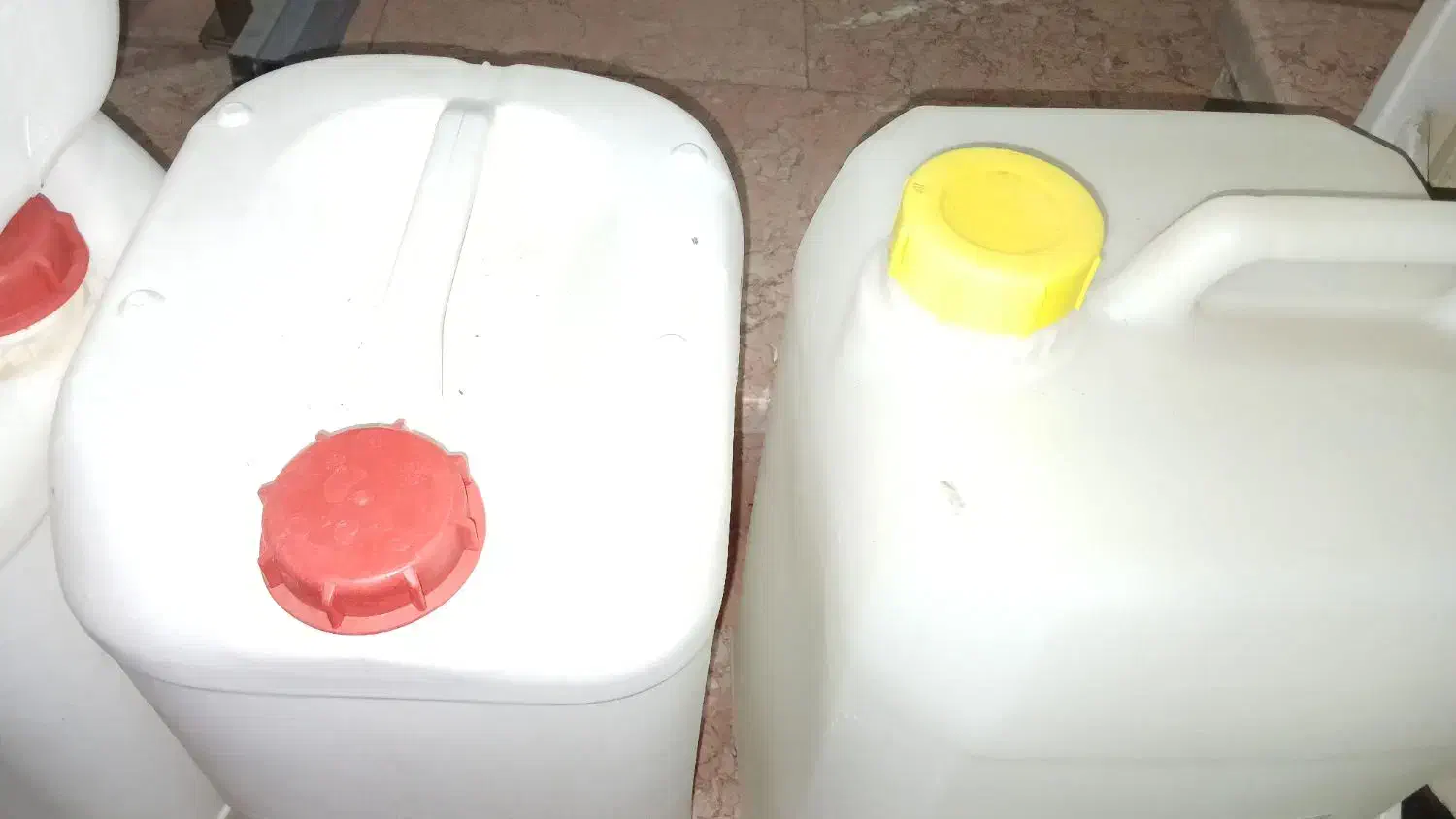 دبه گالون ۲۵ و۳۰ لیتری|ظروف نگهدارنده، پلاستیکی، یک‌بارمصرف|تهران, شهرک شریعتی|دیوار