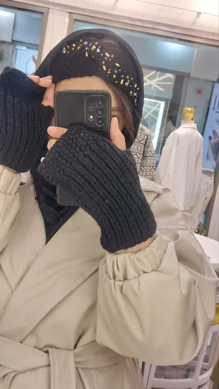 ورق بزنین ست روسری کارشده وست هد ودستکش بافت|لباس|قم, هنرستان|دیوار