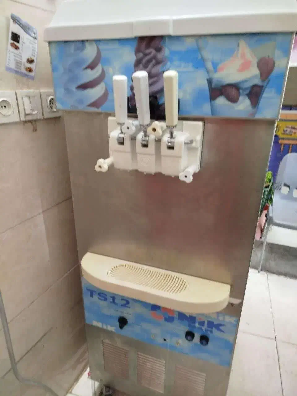 بستنی قیفی زن نیک نام|کافیشاپ و رستوران|قم, بوستان خلیج فارس|دیوار