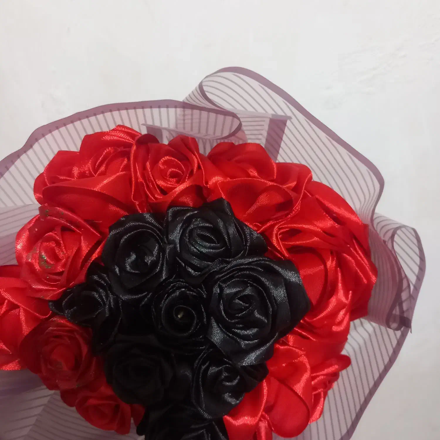 گل رز با روبان|گل مصنوعی|همدان, |دیوار