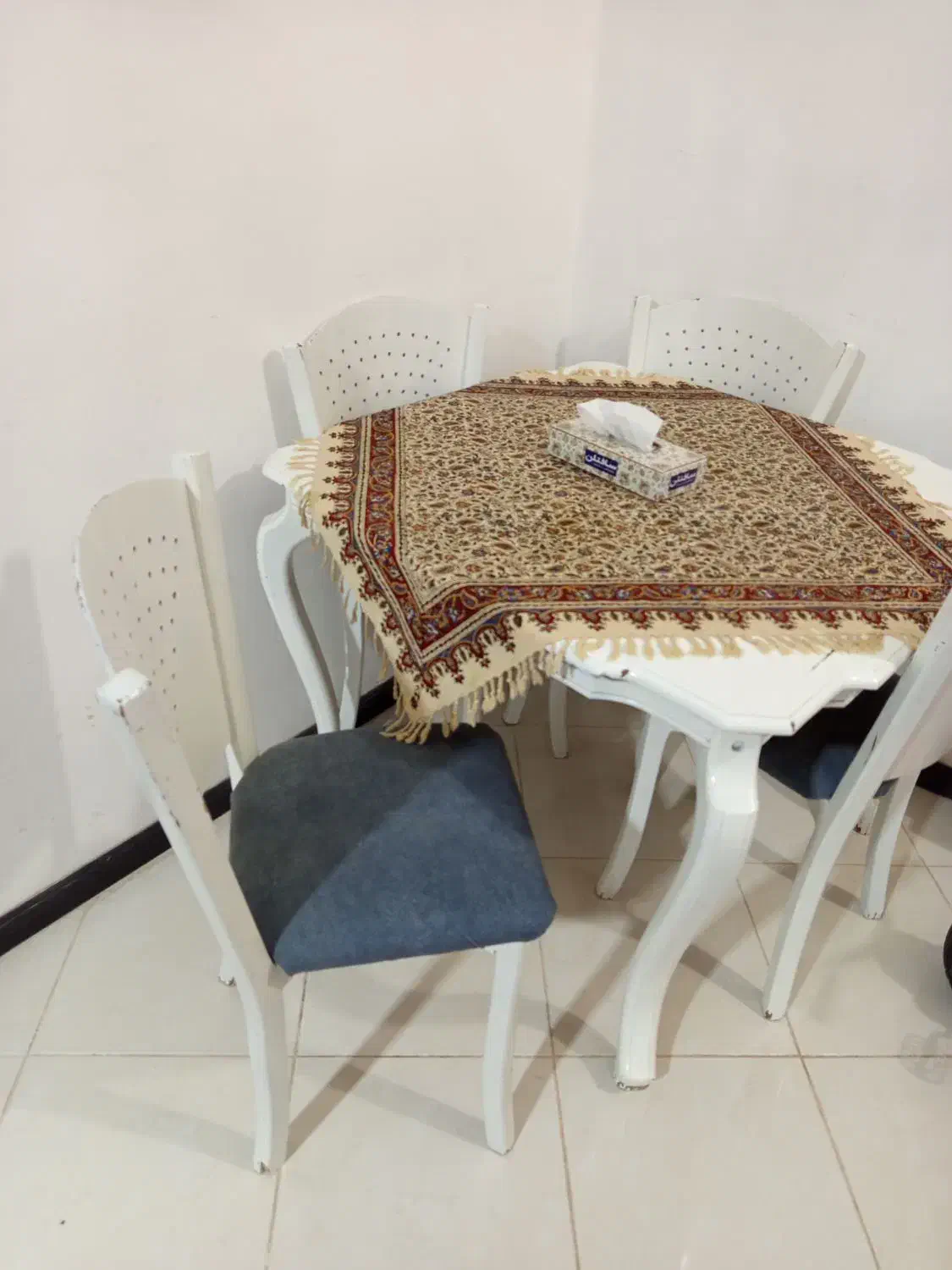 مبل راحتی 7نفره با میز ناهارخوری 4 نفره|مبلمان خانگی و میز عسلی|زرقان, |دیوار