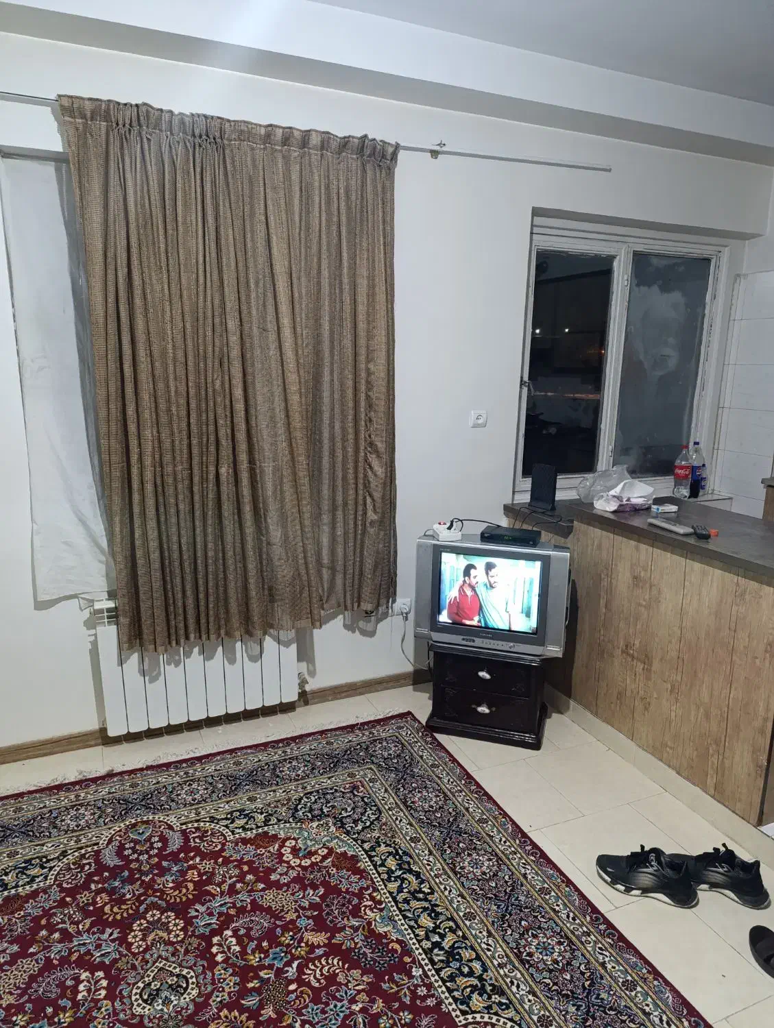 اجاره هفتگی وماهانه اپارتمان باوسایل ضروری درپرند|اجارهٔ کوتاه‌مدت آپارتمان و سوئیت|پرند, فاز ۴|دیوار