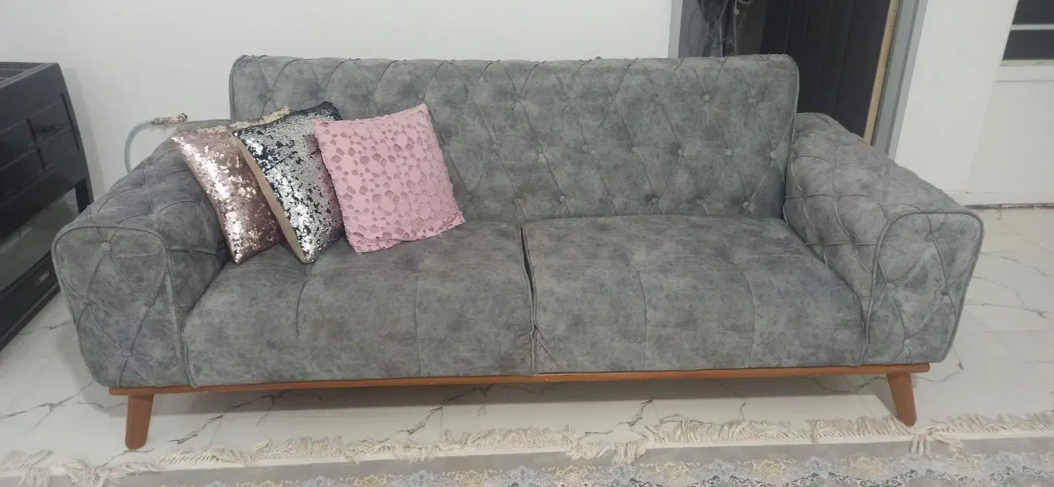 مبل هفت نفره چستر|مبلمان خانگی و میز عسلی|شیراز, نیستان|دیوار