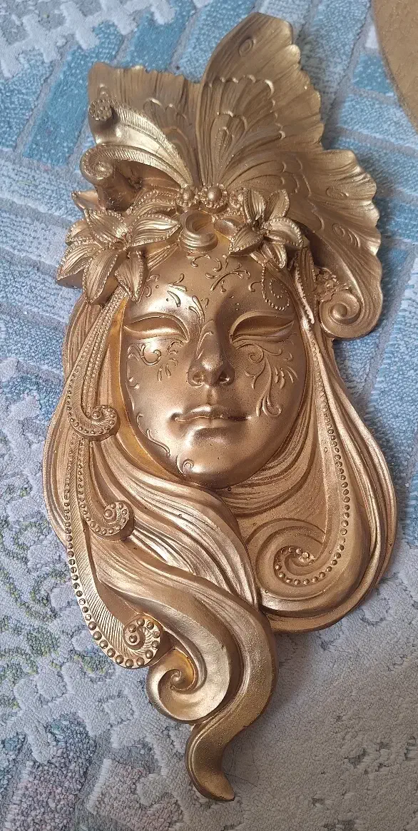 لوازم خانه و دکوری|مجسمه، تندیس، ماکت|چهارباغ, |دیوار