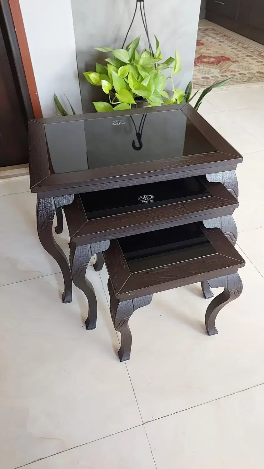 ۴ عدد میز جلو مبلی چوبی در حد نو(میز عسلی)|مبلمان خانگی و میز عسلی|کاشان, امیرکبیر|دیوار