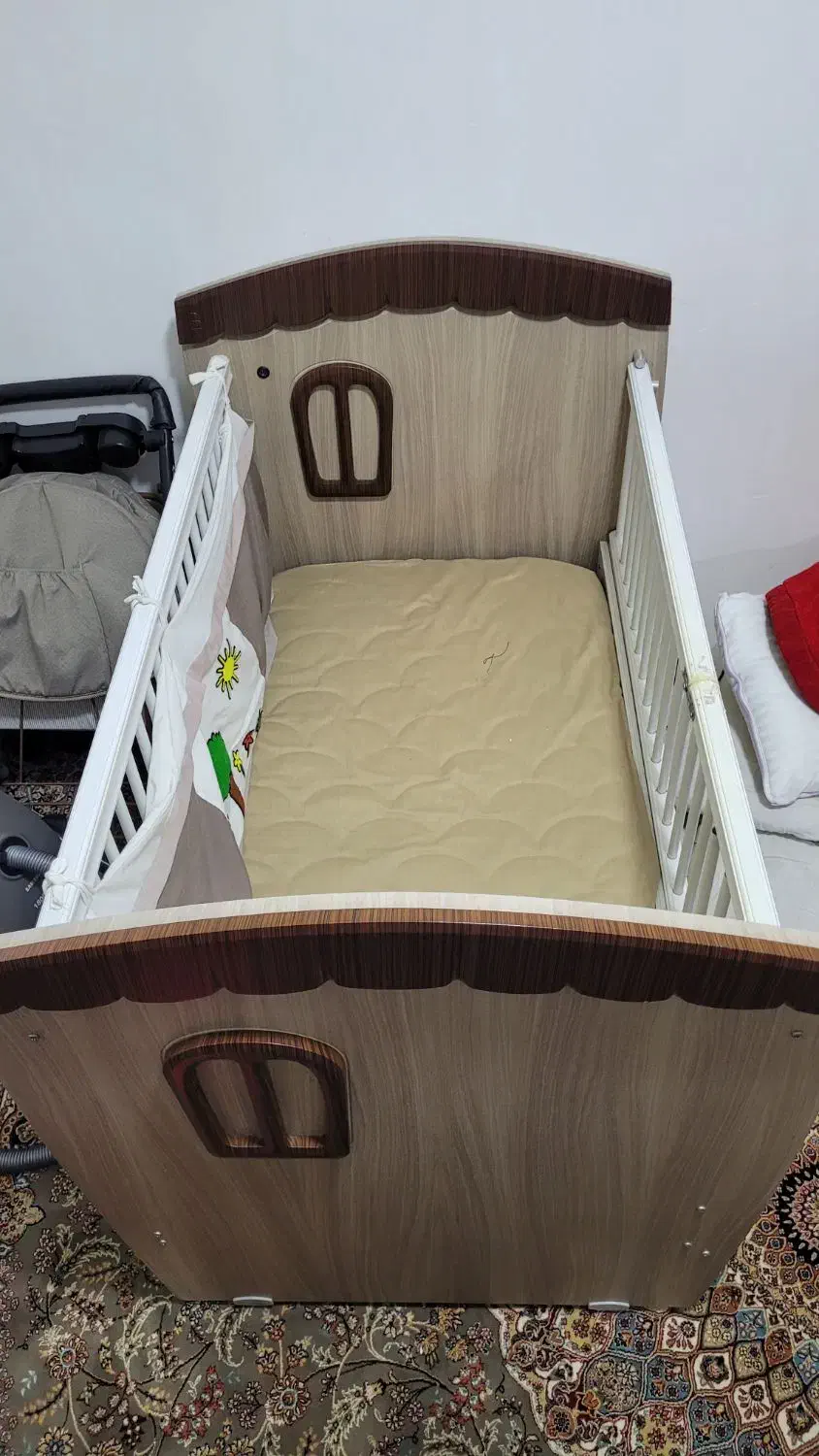 تخت و خواب کودک و نوزاد چوبی|تخت و سرویس خواب|سقز, |دیوار