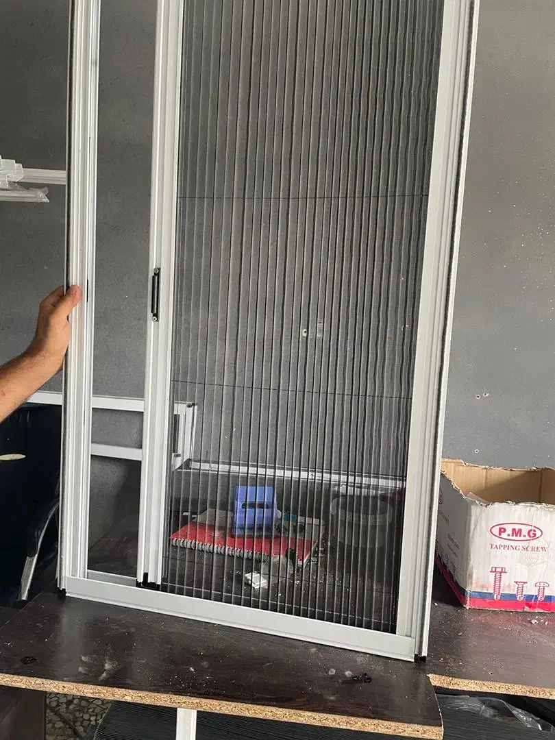 توری پلیسه ای کشویی|مصالح و تجهیزات ساختمان|ساری, |دیوار