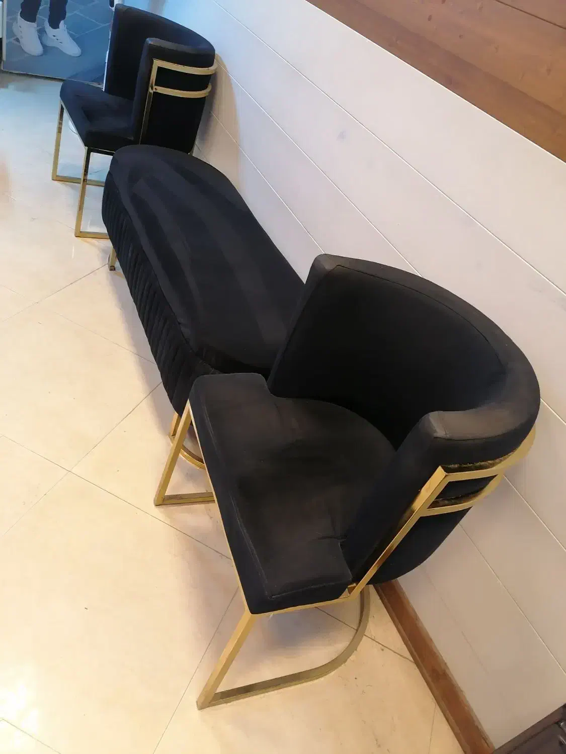 صندلی نشیمن  آرایشگاه|آرایشگاه و سالن‌های زیبایی|گنبد کاووس, |دیوار