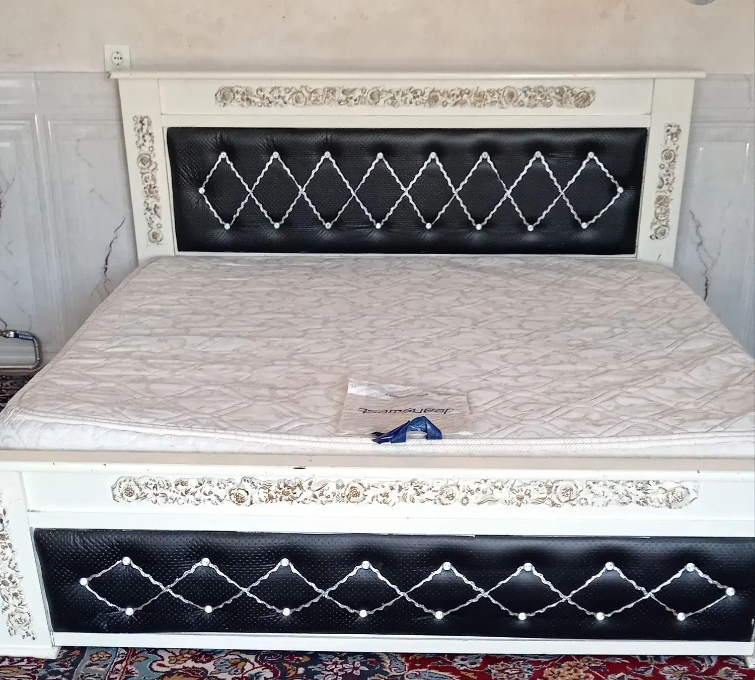 تخت دونفره|تشک تختخواب|بستان آباد, |دیوار