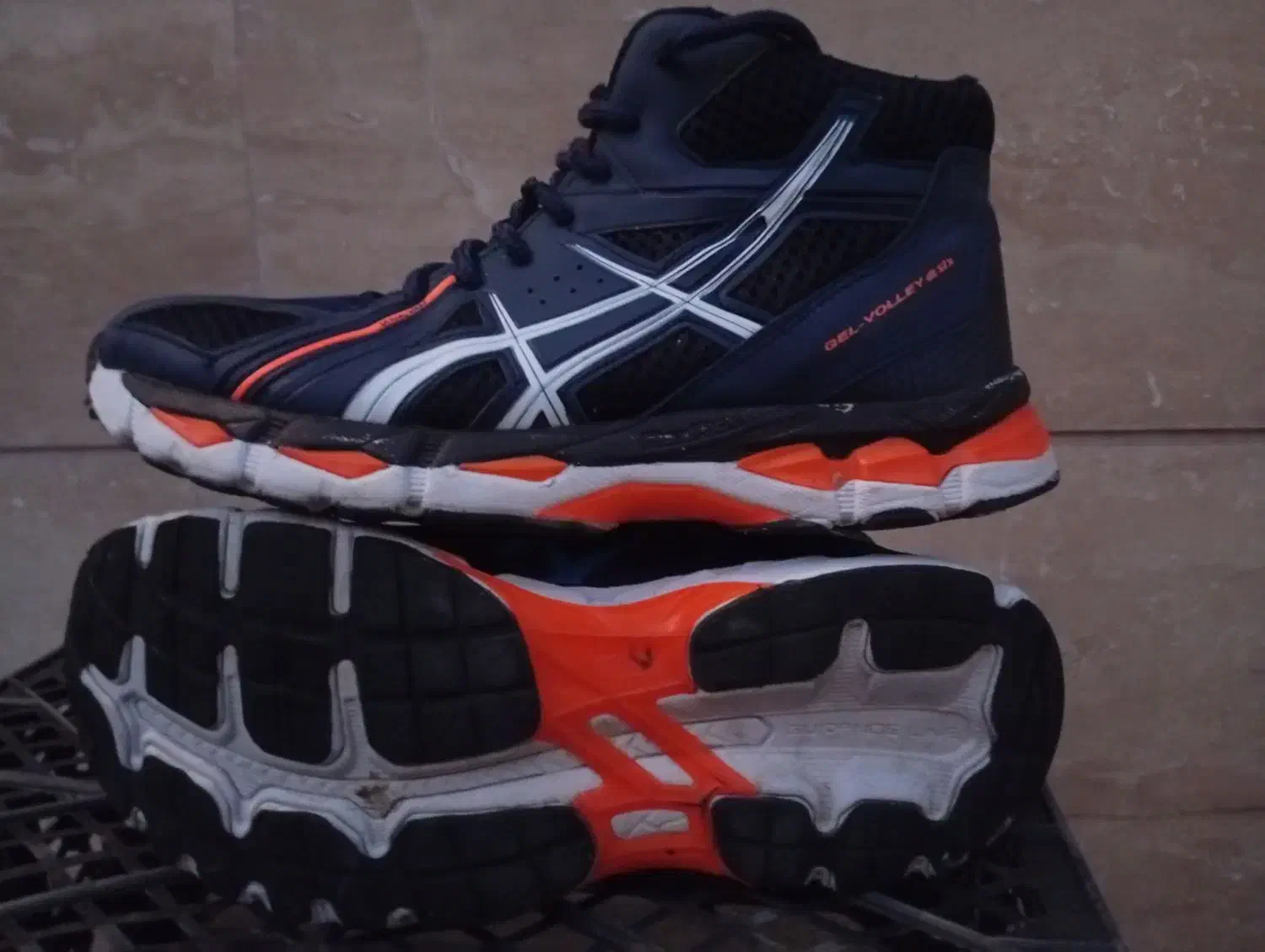 فروش کتونی اصل سایز ۳۸|کیف، کفش، کمربند|تهران, والفجر (افسریه)|دیوار