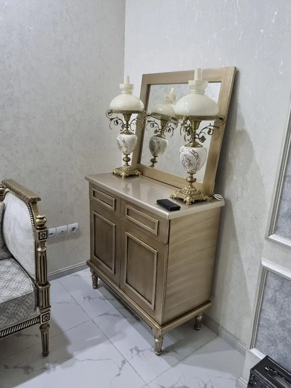 کنسول|مبلمان خانگی و میز عسلی|اردبیل, |دیوار