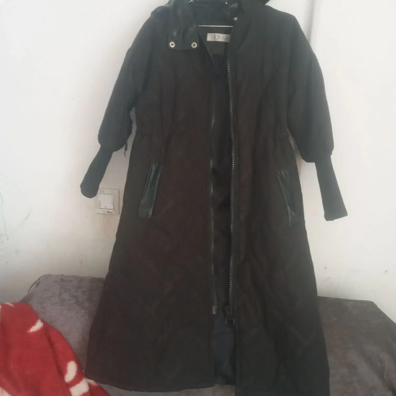 پالتو|لباس|رونیز, |دیوار