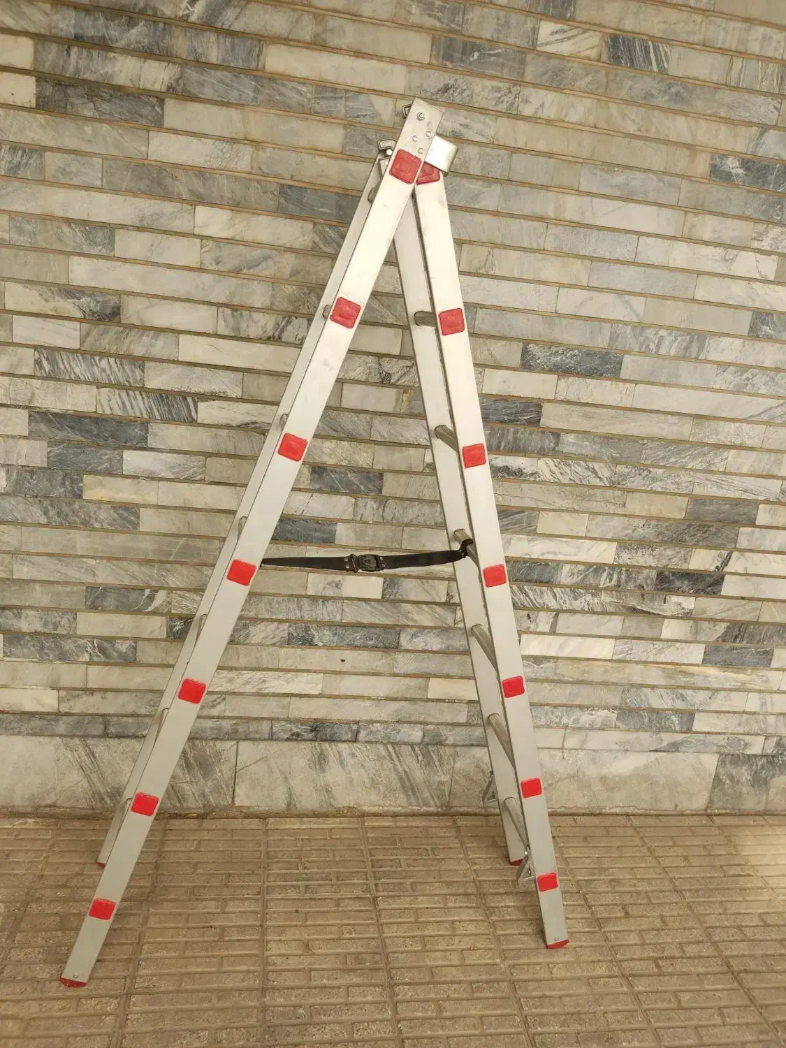 نردبان آلمینیومی در حد ۴  متر|ابزارآلات|تبریز, |دیوار