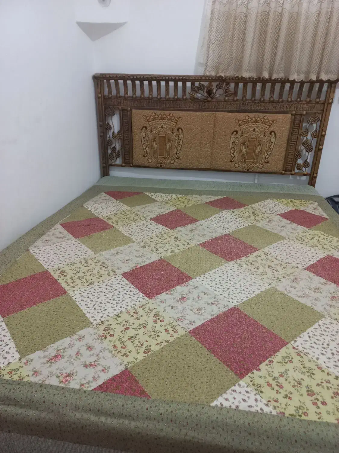 تخت وتشگ بفروش میر سد|تخت و سرویس خواب|سربیشه, |دیوار