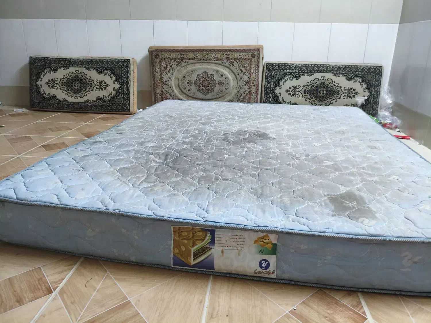 تشک دونفره کار کرده|تخت و سرویس خواب|قم, انصارالحسین|دیوار