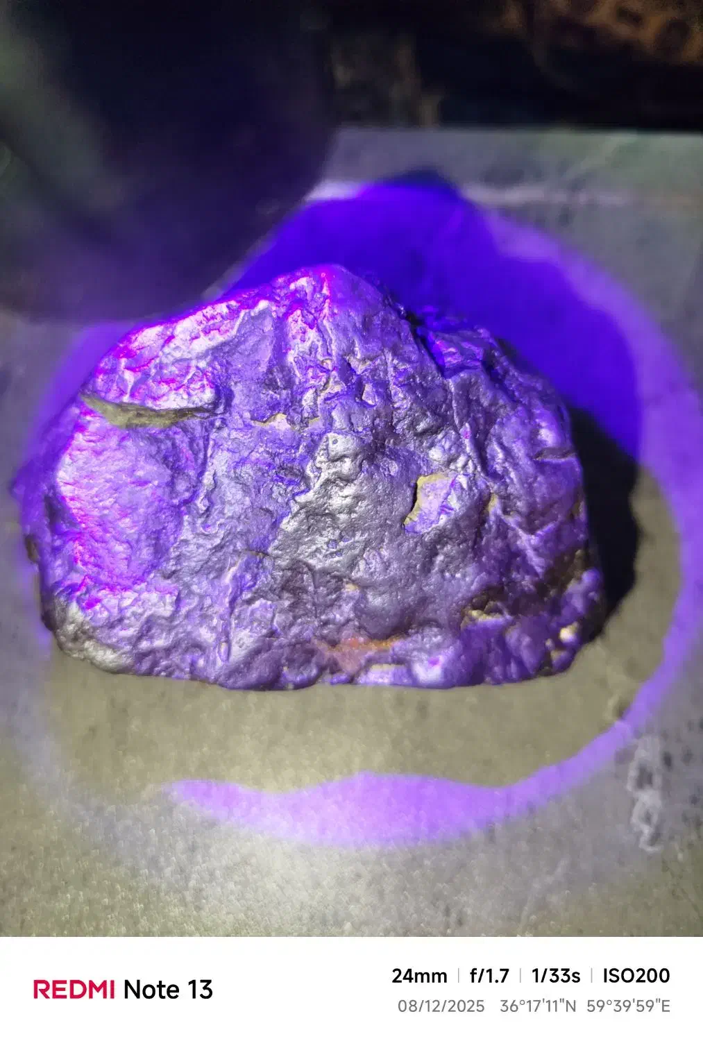 شهاب سنگ کربنی با سختی و چگالی بالا (سکه قدیمی)|کلکسیون سکه، تمبر، اسکناس|مشهد, ایثار|دیوار