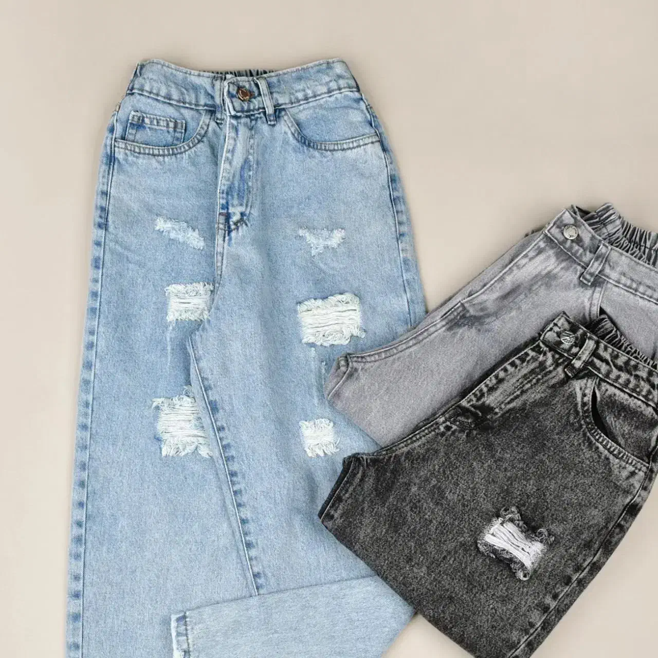 سلام فروش می‌رسد|لباس|شیراز, پانصد دستگاه ارتش|دیوار