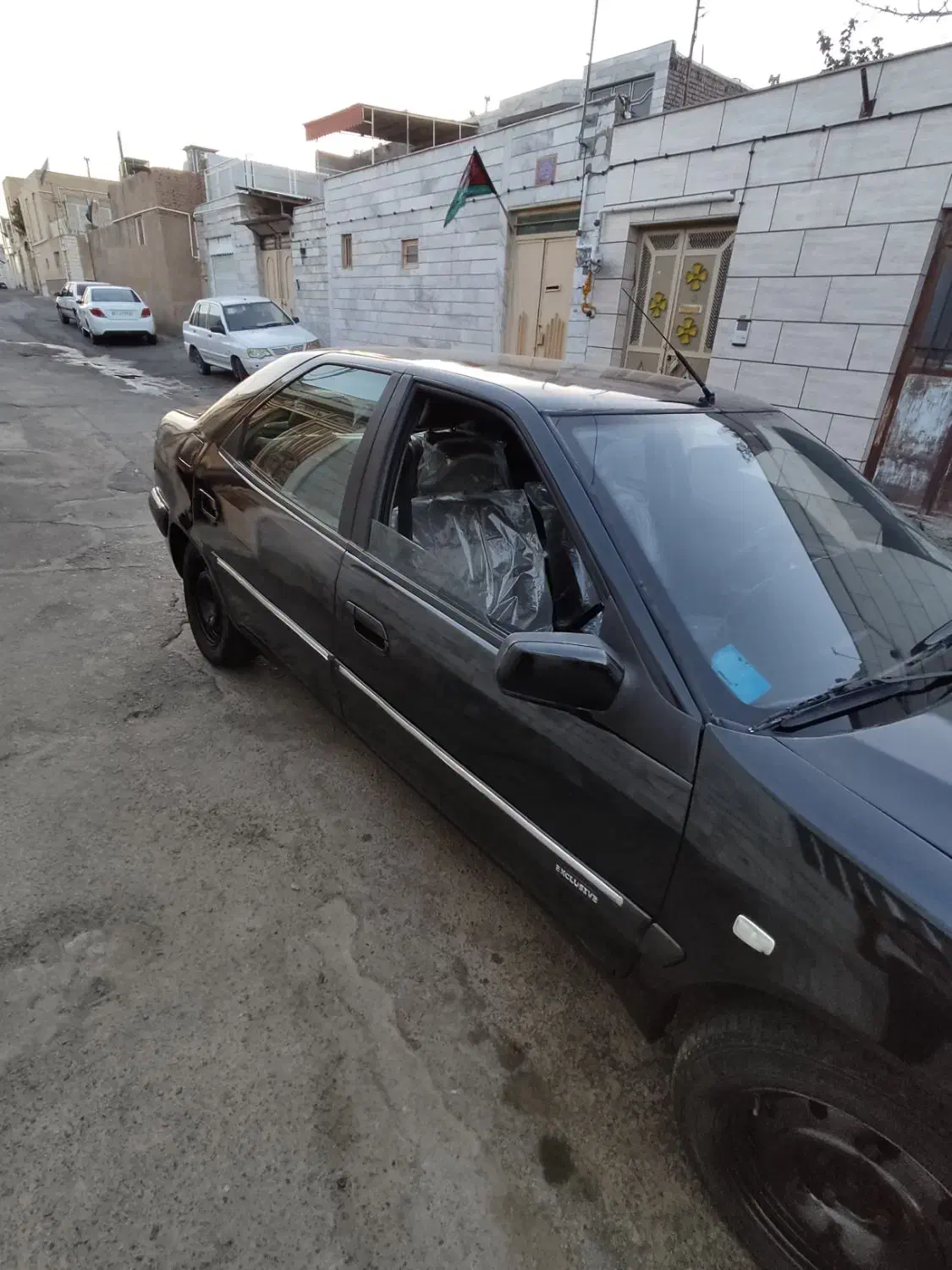 مشکی 2000 هزار|خودرو سواری و وانت|بیرجند, |دیوار