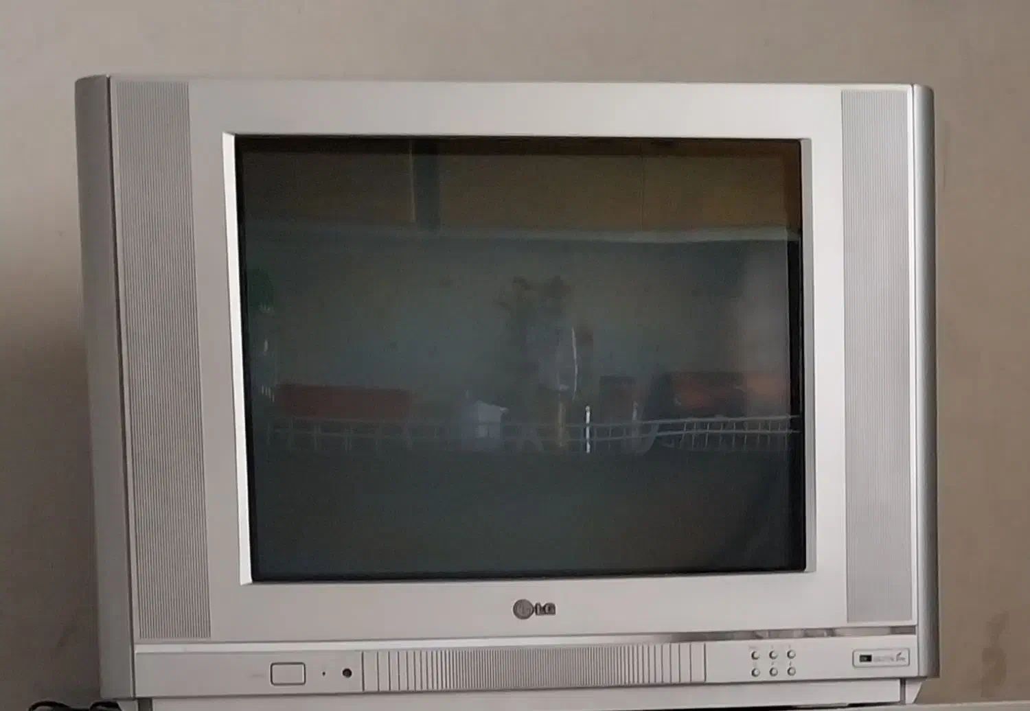 تلوزیون قدیمی نو|تلویزیون و پروژکتور|خلخال, |دیوار