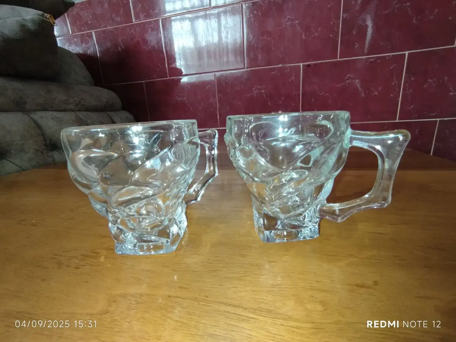 استکان|ظروف سرو و پذیرایی|بوئین زهرا, |دیوار