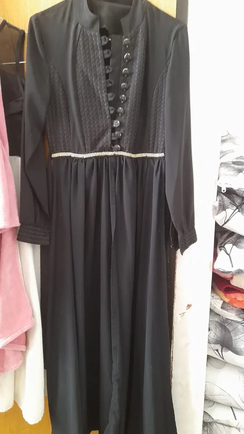 مانتوشیک حریر|لباس|قم, چهل درخت‎|دیوار