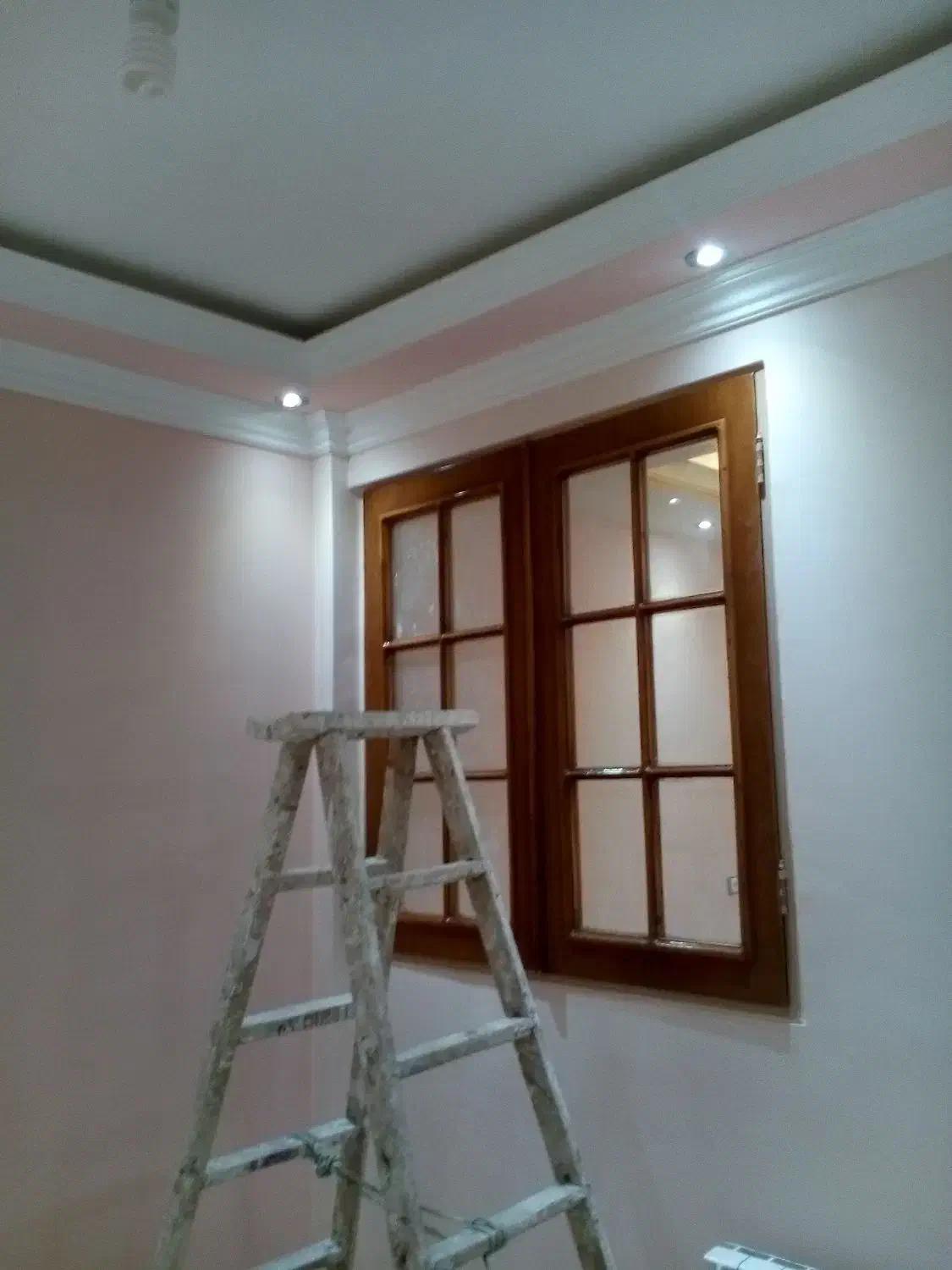 رنگکار،پلی اورتان چوب،رنگ آمیزی کناف پتینه|خدمات پیشه و مهارت|خرمآباد, |دیوار