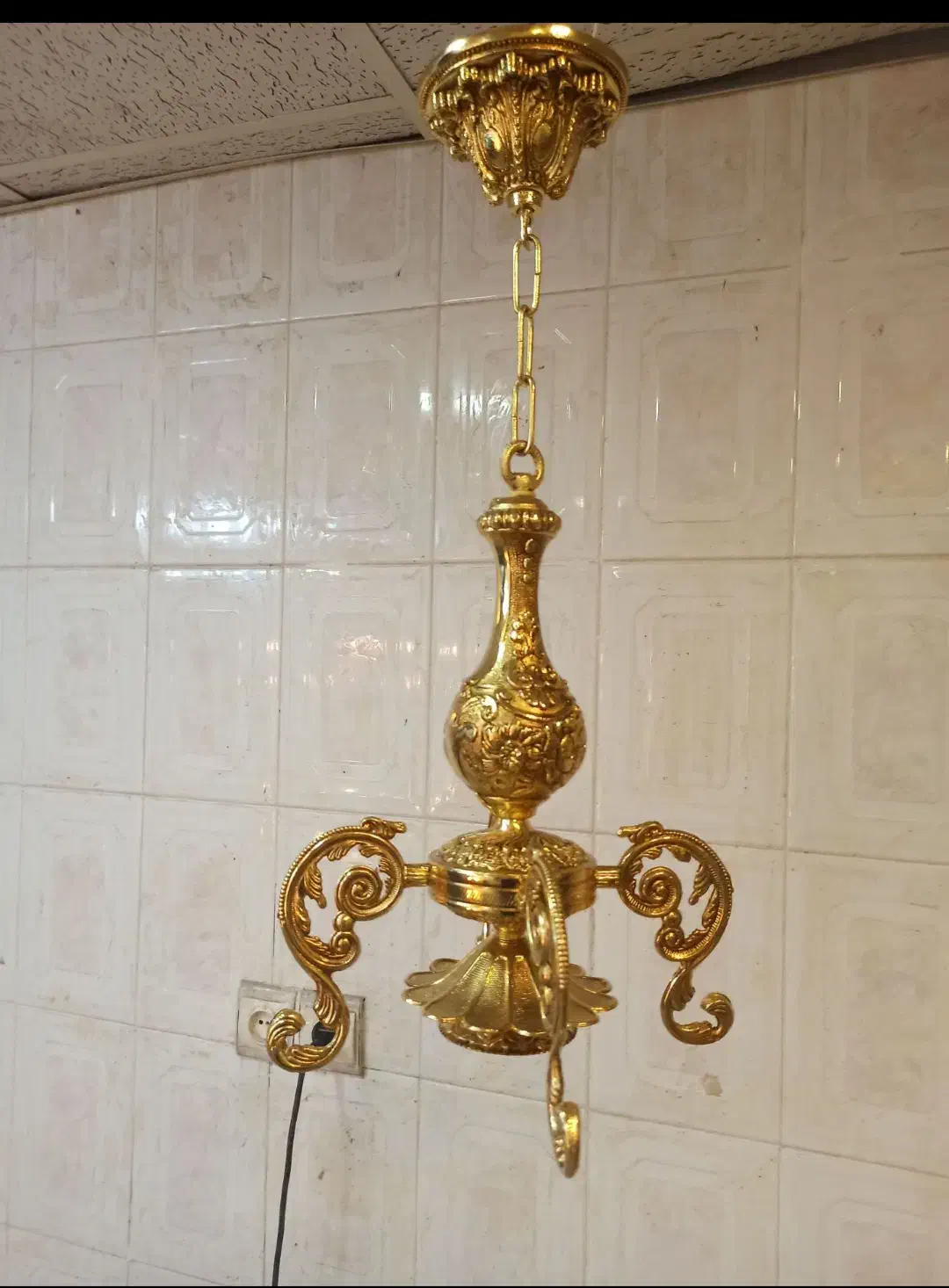 لوستر تک شاخه شاه عباسی|لوستر و چراغ آویز|اهواز, پادادشهر|دیوار